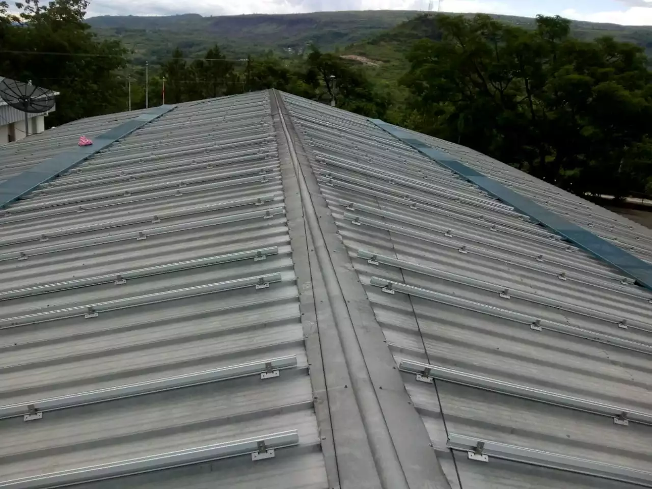 aluminium solar roof standing seam stainless steel clamps kit for solar panel mounting structure