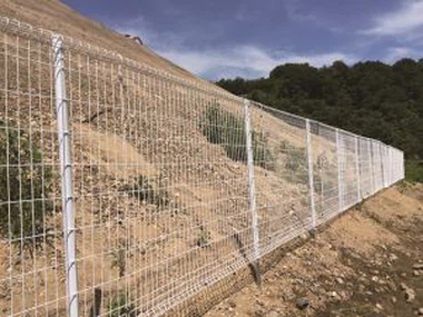 Fence taċ-Ċina Monut Ground għall-Pannelli Solari